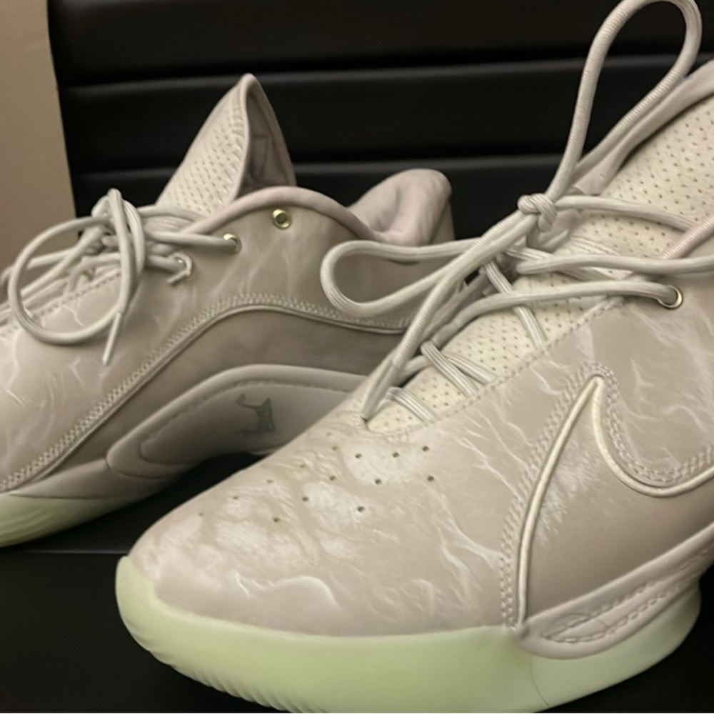 Men's Cream Sneakers